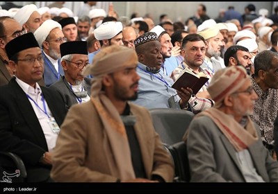 لقاء الإمام الخامنئي مع ضيوف مؤتمر الوحدة الإسلامية