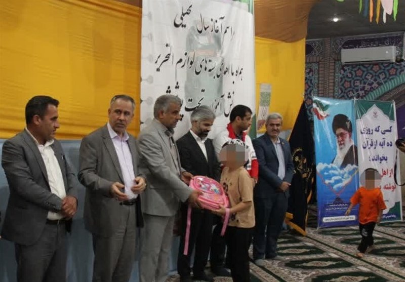 اهدای 600 بسته نوشت‌افزار به فرزندان محصل زندانیان استان بوشهر