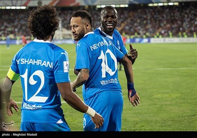 دیدار تیم‌های فوتبال نساجی و الهلال عربستان