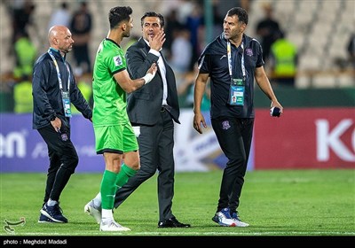 دیدار تیم‌های فوتبال نساجی و الهلال عربستان