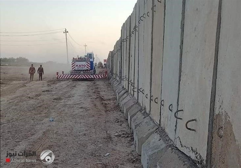عراق در مرز با سوریه احداث دیوار امنیتی را شروع کرده است