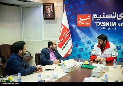 بازدید رئیس جمعیت هلال احمر ایران از خبرگزاری تسنیم