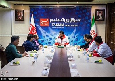 بازدید رئیس جمعیت هلال احمر ایران از خبرگزاری تسنیم