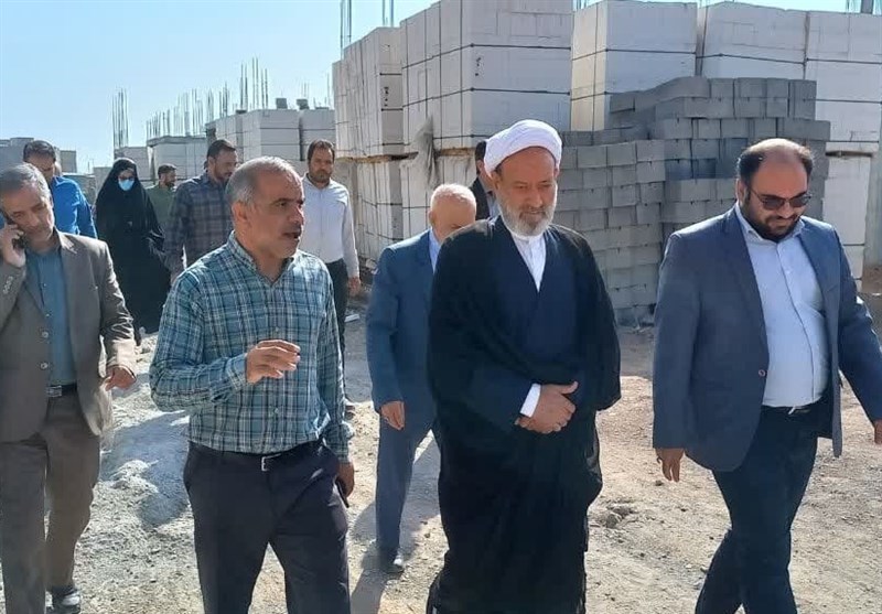 فراز و نشیب‌های پروژه مسکن کریمان در اردستان/ نبود کارگر کار ساخت را به تعویق انداخت