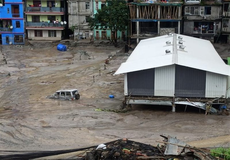 Himalayan Glacial Lake Flooding Kills 14, More than 100 Missing in India