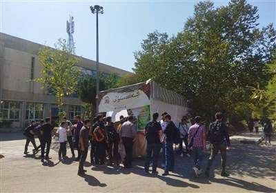  حمایت دانشجویان دانشگاههای تهران از عملیات طوفان الاقصی/پخش شیرینی در دانشگاه شریف 