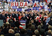کمپین ضد اروپایی و آلمانی حزب حاکم لهستان در آستانه انتخابات پارلمانی