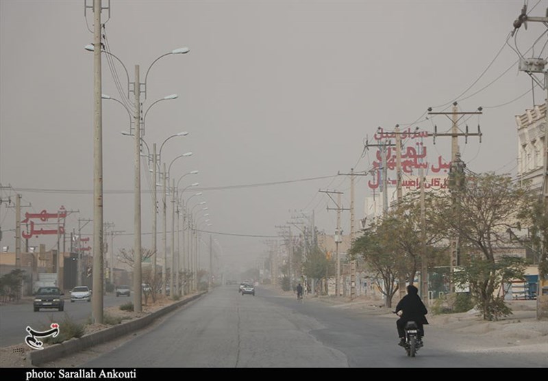 شاخص کیفیت هوای شمال استان کرمان در وضعیت خطرناک قرار گرفت + تصاویر