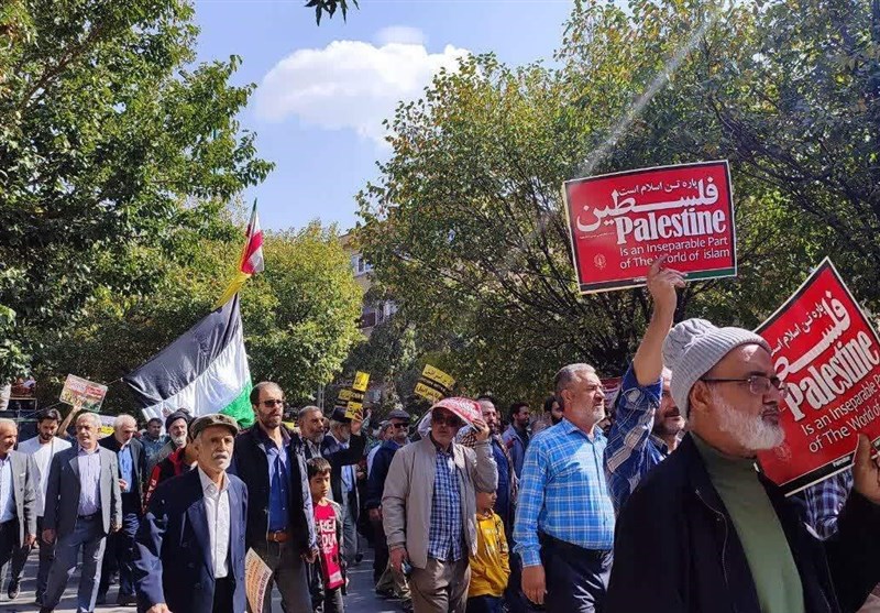 Iranians Hold Massive Rallies in Support of Palestine