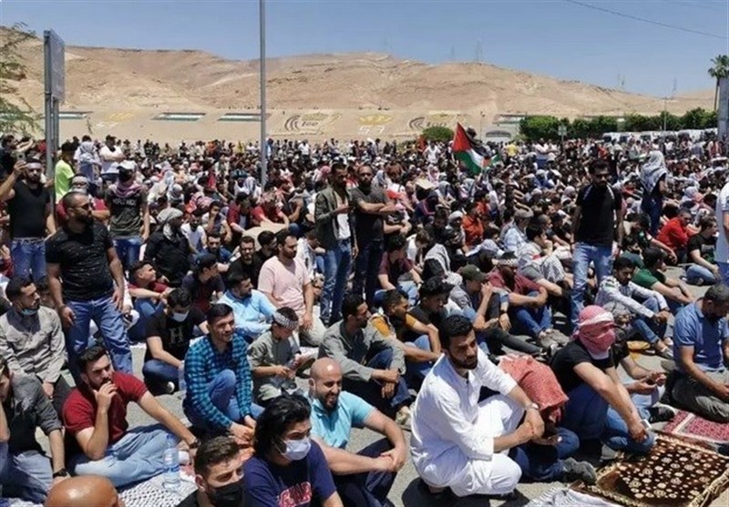 آلاف الأردنیین یتوجهون للحدود مع فلسطین دعما للمقاومة وغزة