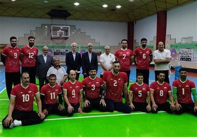  بازدید کیومرث هاشمی از اردوی تیم‌های ملی والیبال نشسته ایران/ درخواست ملی‌پوشان از وزیر ورزش چه بود؟ 