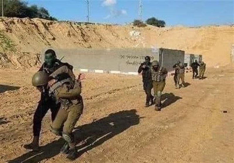 حماس تصاویر نظامی اسیر به هلاکت رسیده در بمباران غزه را برای خانواده‌اش ارسال کرد