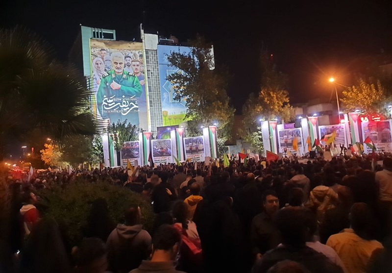 تجمع دانشجویان و مردم تهران در محکومیت حمله رژیم صهیونیستی به بیمارستان معمدانی غزه
