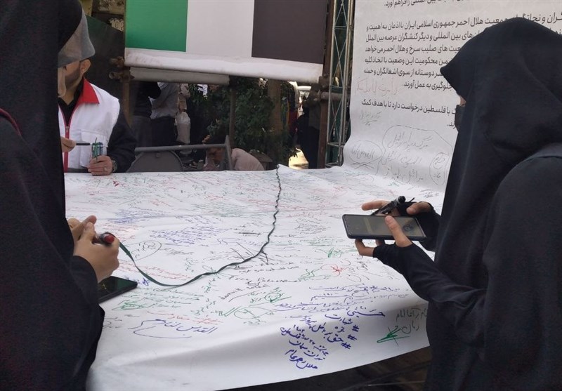 تجمع دانشگاهیان در میدان فلسطین/ رژیم صهیونیستی به دنبال نسل کشی در غزه است