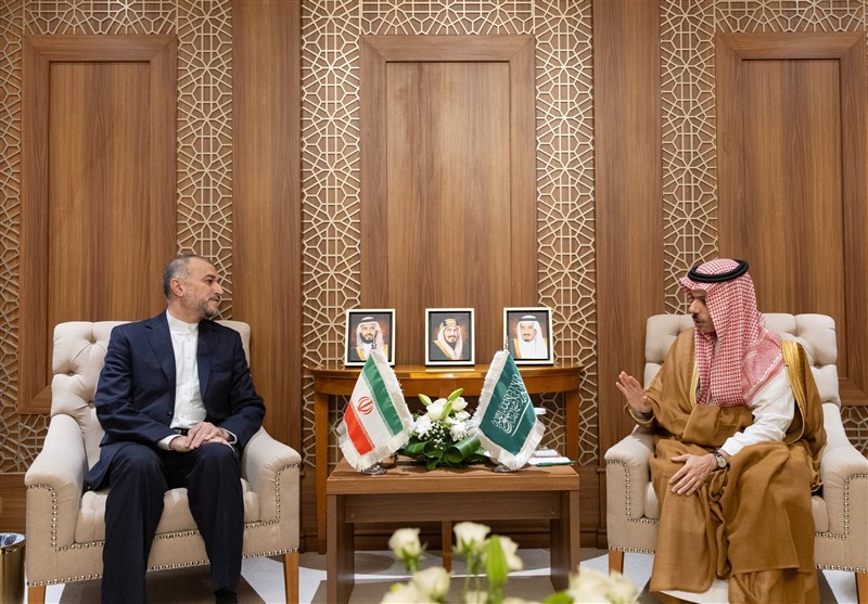 رایزنی وزرای امور خارجه ایران و عربستان سعودی