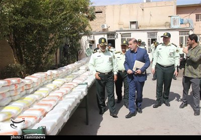  کشف ۳ تن و ۷۱۰ کیلو مرفین از یک کامیون‌ در کرمان/ ۶ متهم ‌دستگیر شدند + تصاویر 