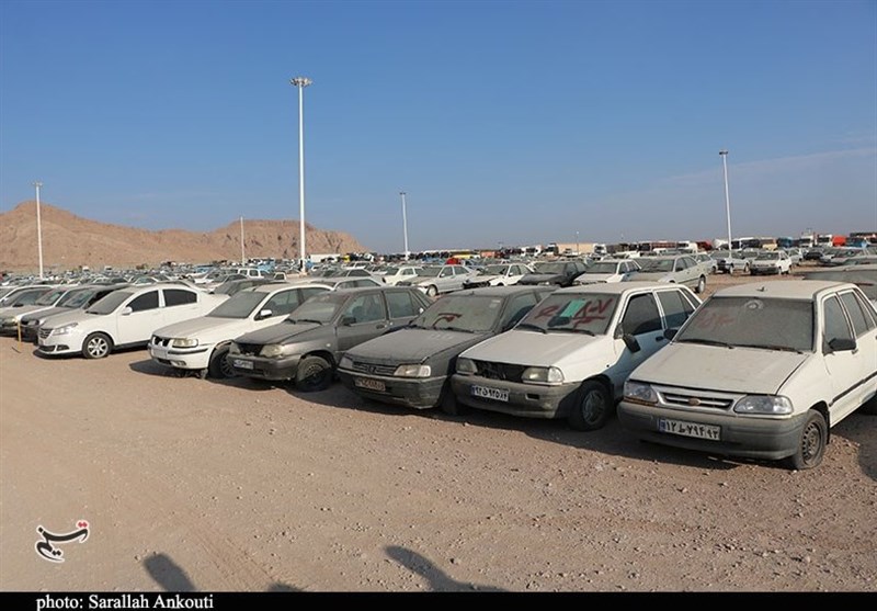 تعیین‌تکلیف 2377 ‌خودروی توقیفی در کرمان/ در بزرگ‌ترین مزایده‌‌ خودرو‌های توقیفی چه گذشت؟ + تصاویر