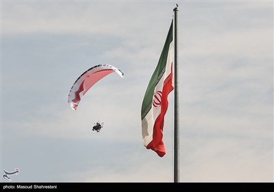 اهتزاز پرچم فلسطین بر فراز شهر تهران