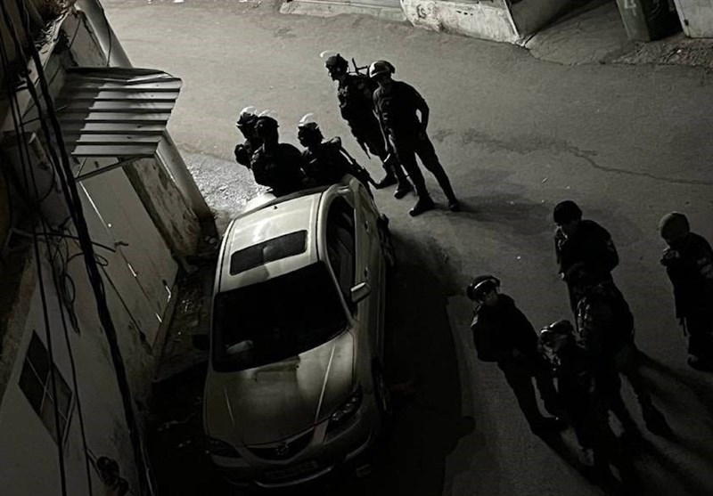 یورش وحشیانه نظامیان صهیونیست به قدس و کرانه باختری و بازداشت گسترده فلسطینیان