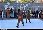 جشنواره سراسری تئاتر خیابانی تبریزیم- عکس خبری تسنیم