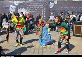 جشنواره سراسری تئاتر خیابانی تبریزیم- عکس خبری تسنیم