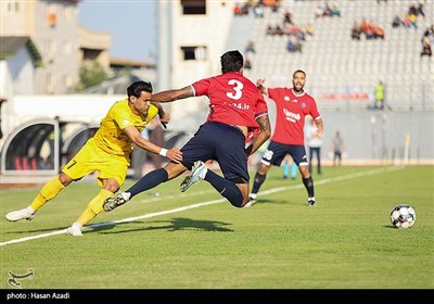 دیدار فوتبال تیمهای نساجی مازندارن و سپاهان اصفهان