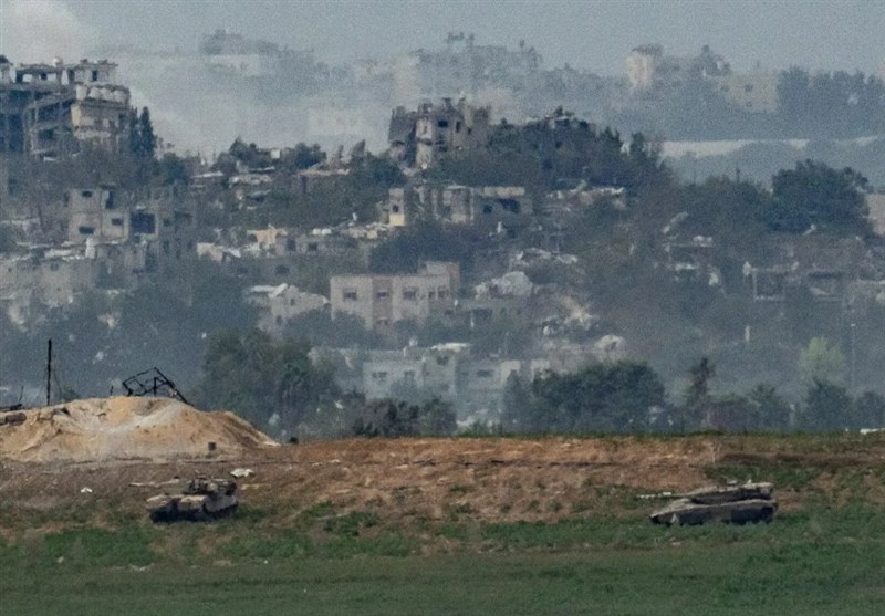 Palestinian Fighters Force Israeli Tanks to Retreat from Gaza City Outskirts