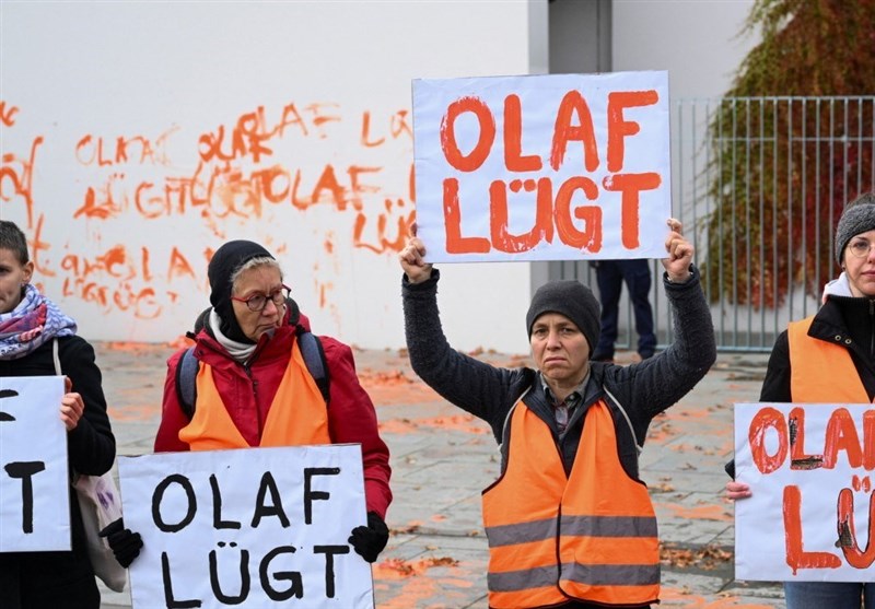 اعتراض فعالان زیست محیطی در برابر دفتر صدر اعظم آلمان