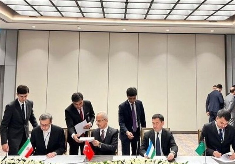 Agreement Signed on New Transport Corridor from China to EU via Iran