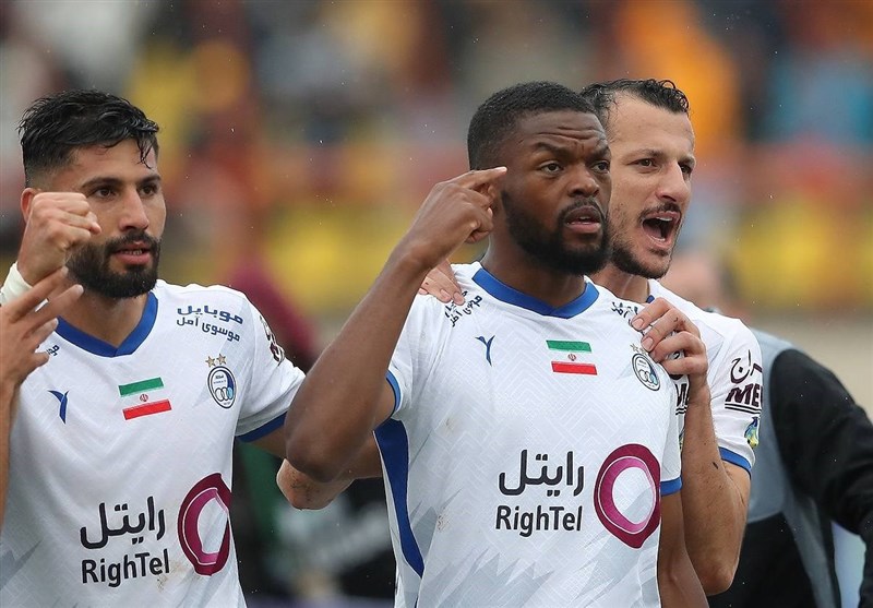 Esteghlal Forward Undergoes Successful Eye Surgery