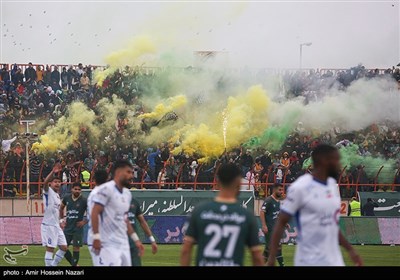 دیدار تیم های فوتبال شمس آذر قزوین و استقلال تهران