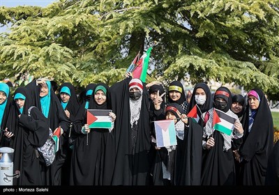 راهپیمایی 13 آبان در اصفهان 