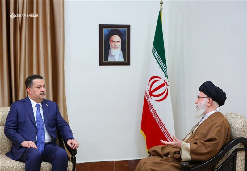 خلال استقبال رئیس الوزراء العراقی.. الإمام الخامنئی یؤکد ضرورة زیادة الضغط السیاسی على أمریکا والکیان الصهیونی