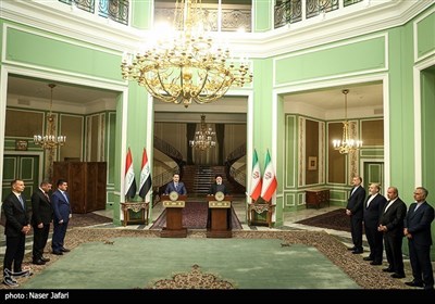 Церемония Официального приема премьер-министра Ирака президентом Ирана в Тегеране