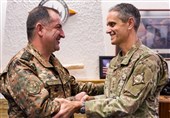 بازدید رئیس ستاد کل ارتش ارمنستان از مقر نظامی آمریکا در اروپا