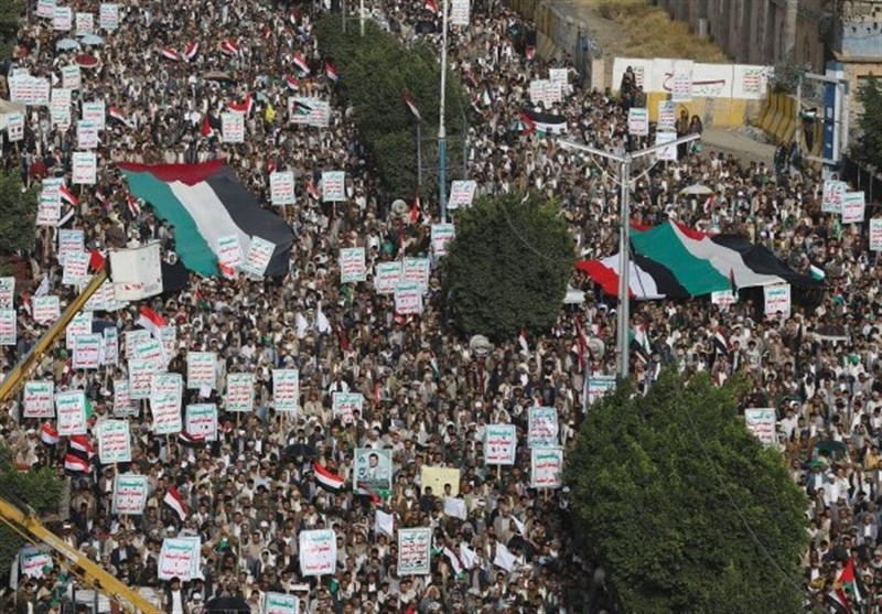تظاهرة ضخمة دعماً لغزة فی میدان السبعین فی العاصمة الیمنیة صنعاء