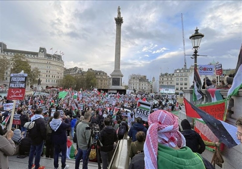 Pro-Palestine Protesters Gather outside Defense Firm&apos;s London Offices