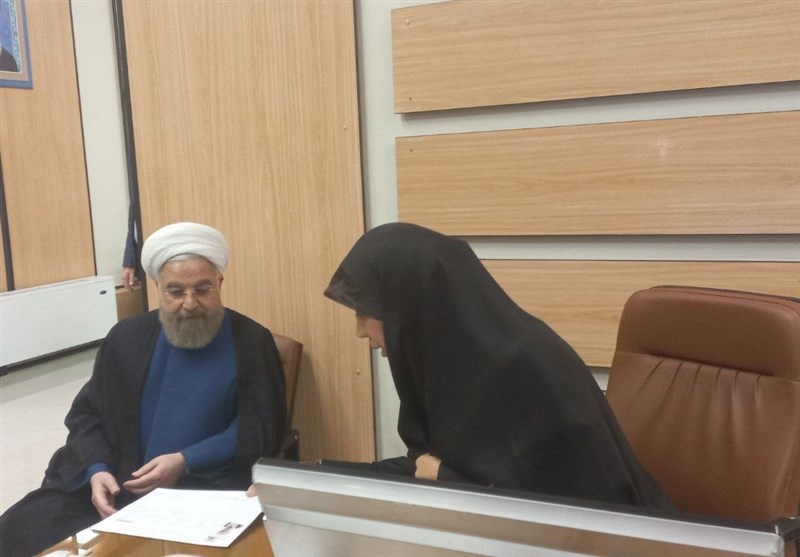 حسن روحانی در انتخابات خبرگان ثبت‌نام کرد