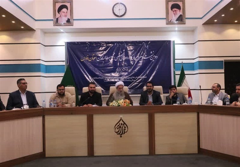ادبیات مطالبه‌گری از نگاه امام جمعه شیراز/ تا وقتی نیاز نشده برخورد تند نداشته باشیم