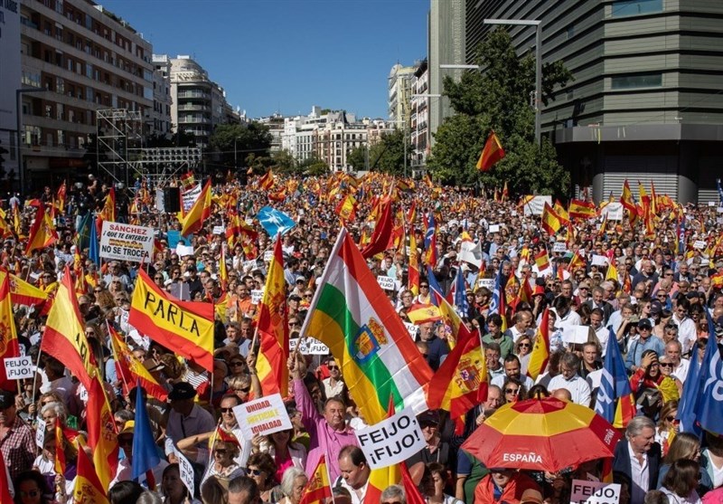 اعتراضات گسترده در اسپانیا علیه امتیاز دهی «سانچز» به جدایی طلبان