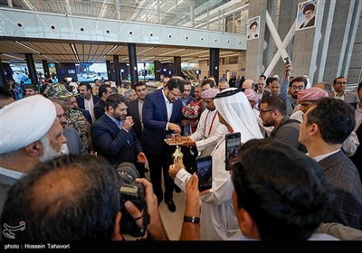  مهرداد بذرپاش وزیر راه و شهرسازی و حجت الله عبدالملکی دبیر شورای عالی مناطق آزاد در مراسم افتتاح پایانه جدید فرودگاه بین‌المللی کیش
