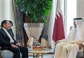تقدیم استوارنامه سفیر ایران در دوحه به امیر قطر