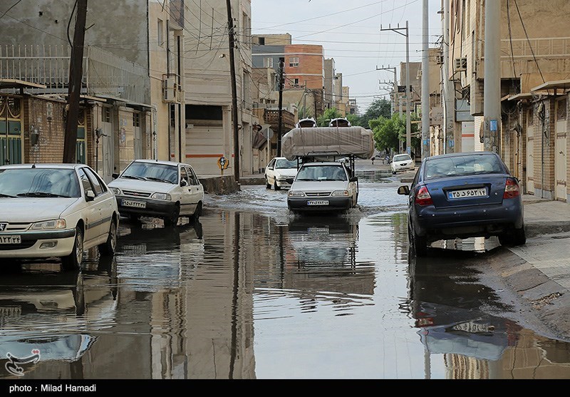 بارش شدید باران در کرمانشاه/ آبگرفتگی اماکن و منازل/ 35 خودروی گرفتار در آب رهاسازی شد + فیلم