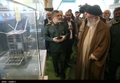 بازدید رهبر معظم انقلاب از نمایشگاه دستاوردهای نیروی هوافضای سپاه پاسداران