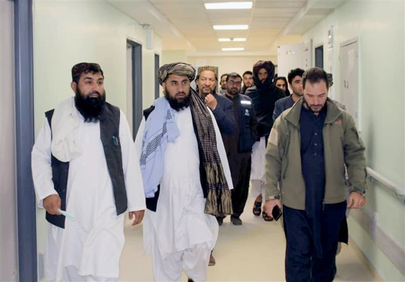 دیدار مقامات وزارت بهداشت افغانستان از بیمارستان امام خمینی(ره) در بامیان
