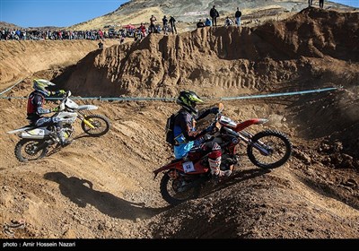 مسابقات موتورسواری اندرو چند جانبه - قزوین