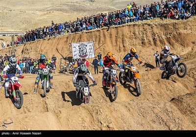 مسابقات موتورسواری اندرو چند جانبه - قزوین