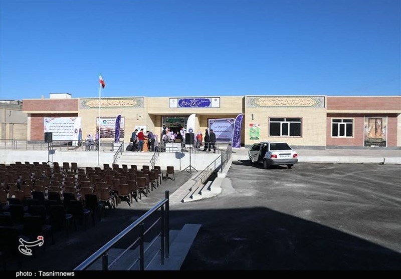 2 پروژه آموزشی 6 و 12 کلاسه در شهرستان زرند افتتاح شد