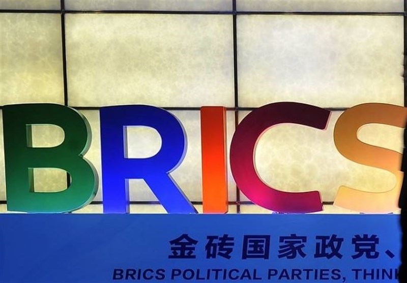 کارشناس چینی: بریکس می‌تواند نقش مهمی در اعمال فشار بر آمریکا ایفا کنند