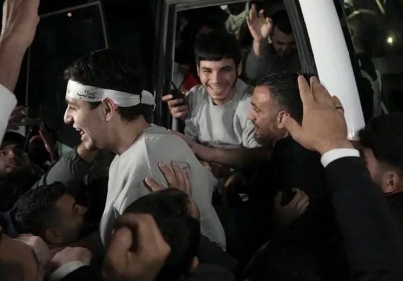 12 More Israeli Captives Released in Exchange for 30 Palestinians